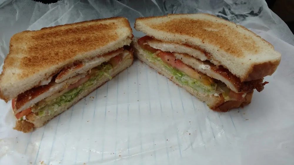 Tenderloin Sandwich with Lettuce and Tomato